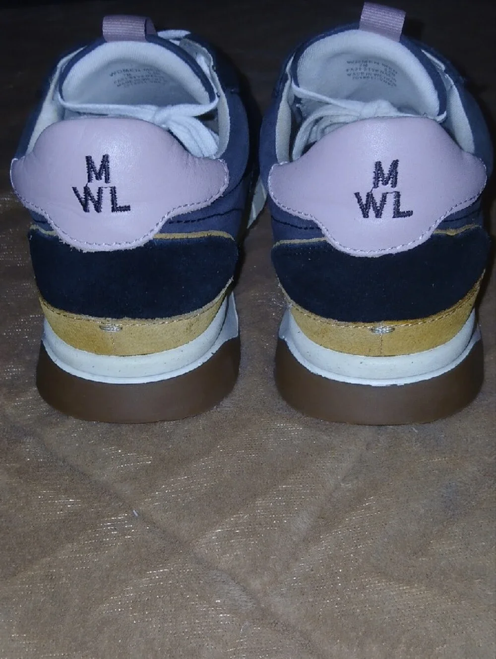 Madewell Unisex Navy Sneakers with Pink Heel and Tan Trim Sz: W 7 M 5.5